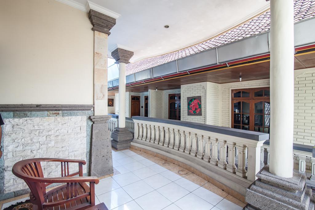 Lori Beach Inn Seminyak Dış mekan fotoğraf