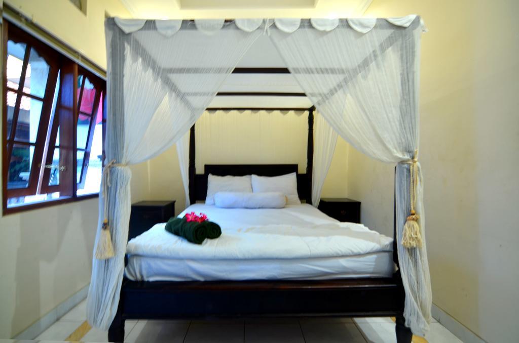Lori Beach Inn Seminyak Dış mekan fotoğraf