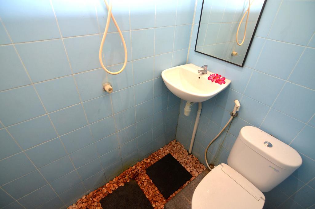 Lori Beach Inn Seminyak Dış mekan fotoğraf
