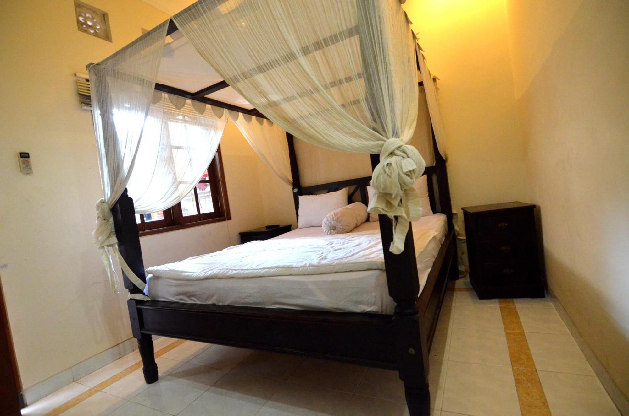 Lori Beach Inn Seminyak Dış mekan fotoğraf
